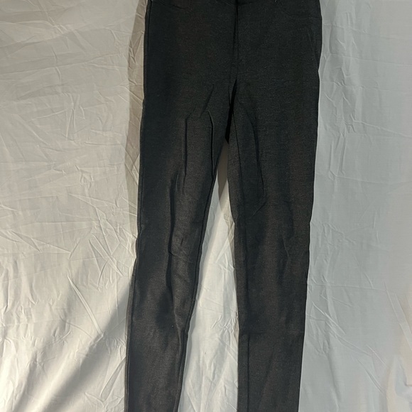 Seven pull on pointe 4 way stretch movement skinny leg pants  charcoal in color - Picture 1 of 6